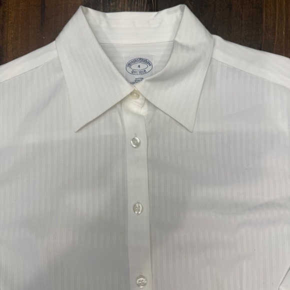 Brooks Brothers Fitted Stretch Classic White Pinstripe Button Down Women Size 4 - Picture 3 of 6